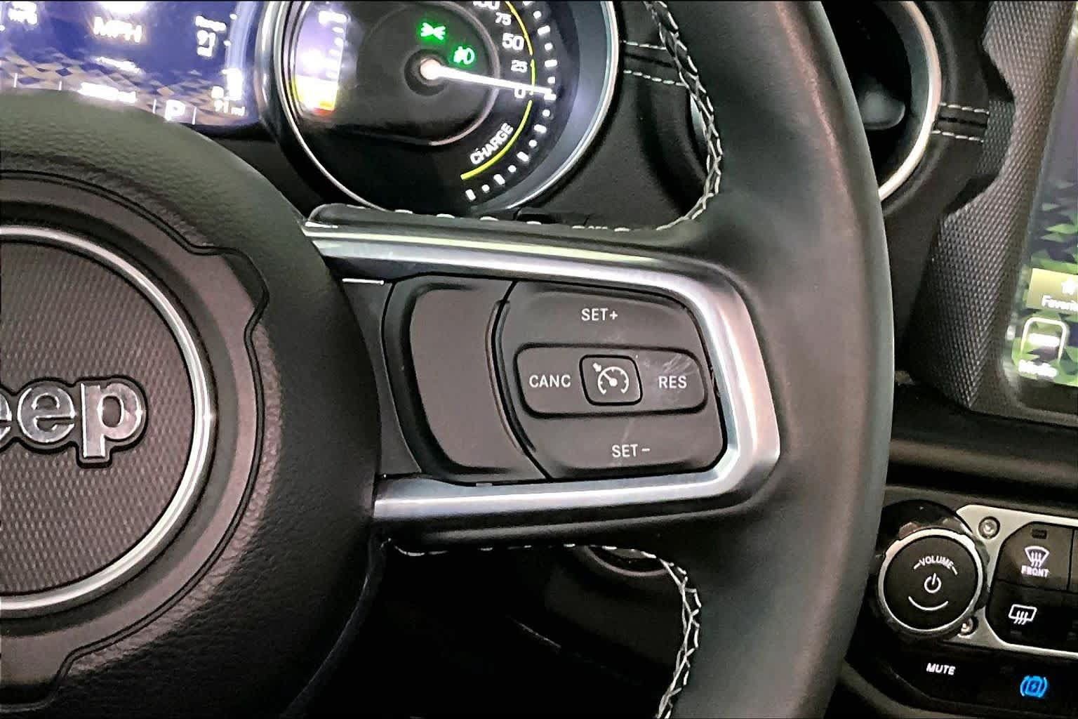 Used 2022 Jeep Wrangler Unlimited Sahara w/ Cold Weather Group AWD/4WD image 24
