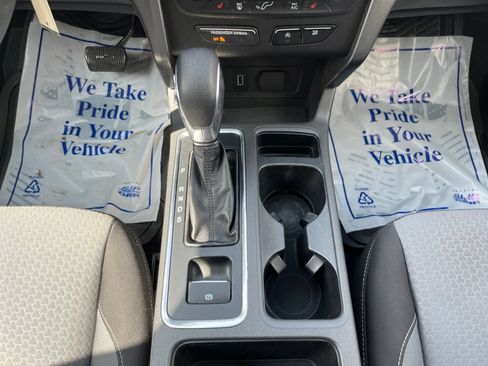 Used 2018 Ford Escape SE FWD image 19