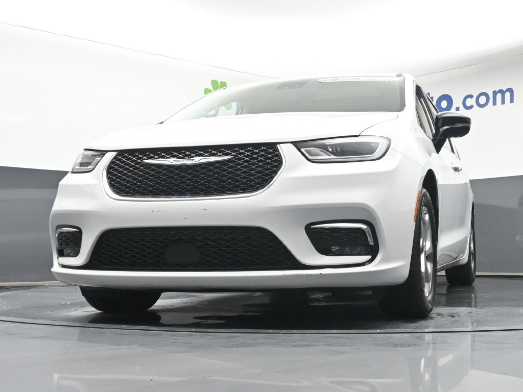 Used 2024 Chrysler Pacifica Limited FWD image 7