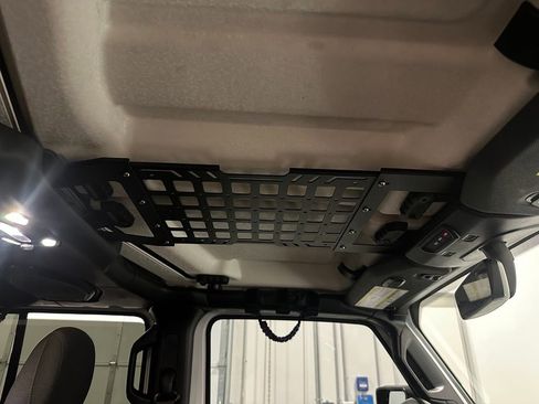 Used 2023 Jeep Gladiator Mojave w/ LED Lighting Group AWD/4WD image 40