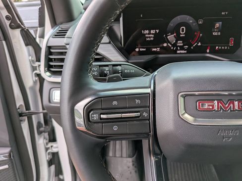 Used 2024 GMC Acadia AT4 AWD/4WD image 29