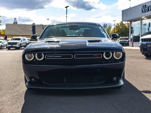 Used 2016 Dodge Challenger R/T Scat Pack w/ Leather Interior Group RWD image 6