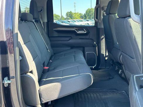 Used 2023 Chevrolet Silverado 1500 LT AWD/4WD image 15