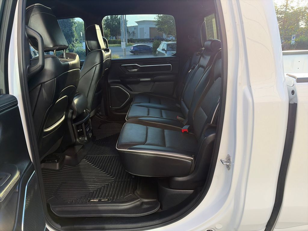Used 2025 RAM 1500 Laramie AWD/4WD image 26