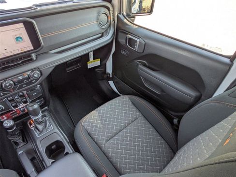 New 2026 Jeep Gladiator Mojave AWD/4WD image 17