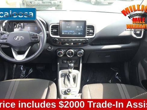 Used 2024 Hyundai Venue SEL image 26