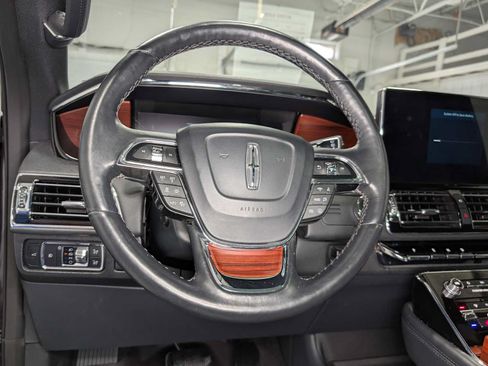 Used 2023 Lincoln Navigator Reserve AWD/4WD image 41