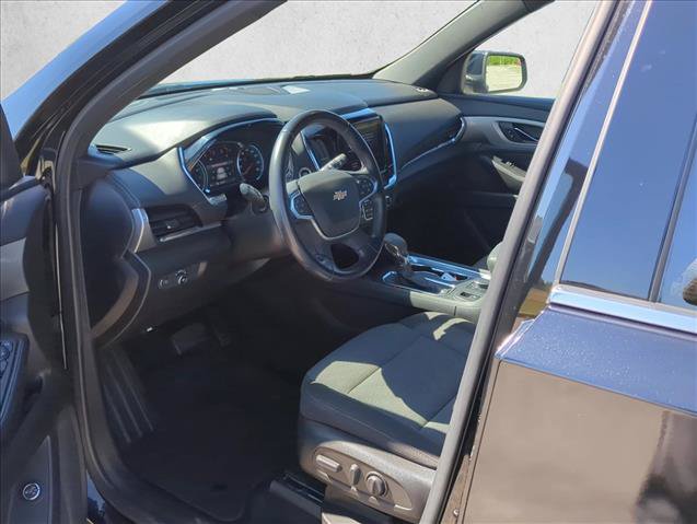 Used 2022 Chevrolet Traverse LT FWD image 11