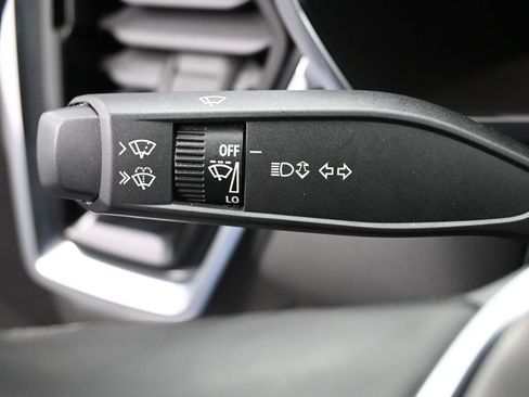 Used 2023 GMC Canyon Elevation image 18