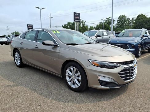 Used 2023 Chevrolet Malibu LT FWD image 3