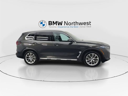 Used 2026 BMW X5 xDrive50e AWD/4WD image 5