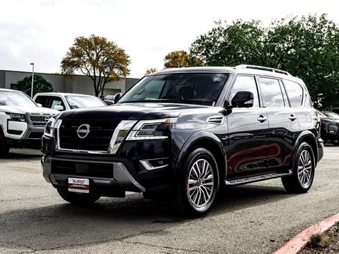 Used 2023 Nissan Armada SL w/ Captain's Chairs Package image 9