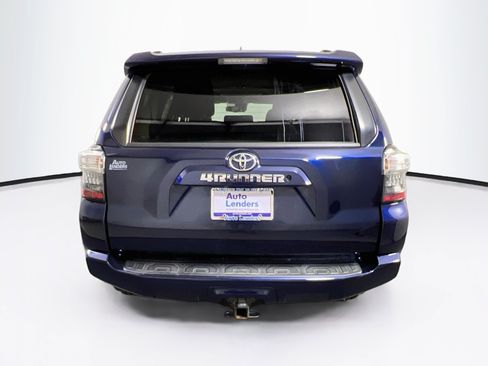 Used 2020 Toyota 4Runner SR5 AWD/4WD image 6
