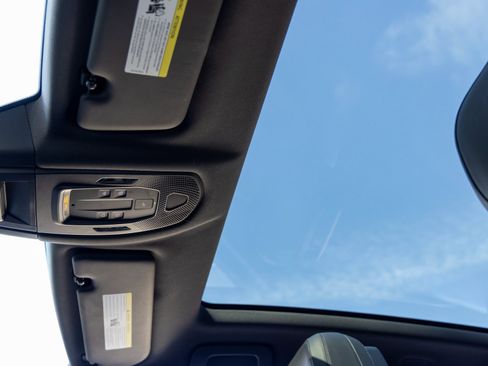 Certified 2025 Porsche Cayenne Coupe image 28