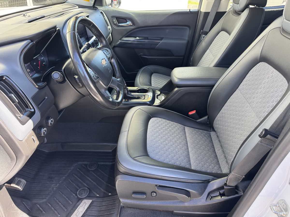Used 2021 Chevrolet Colorado Z71 w/ Safety Package AWD/4WD image 28