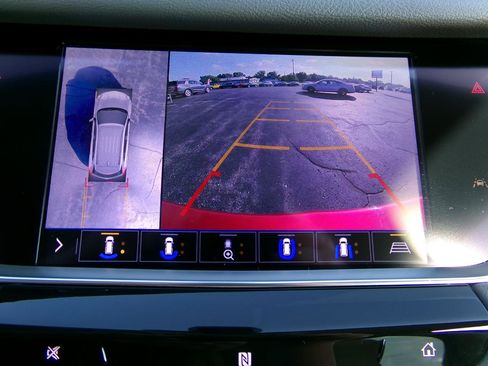 Used 2020 Cadillac XT5 Premium Luxury AWD/4WD image 24