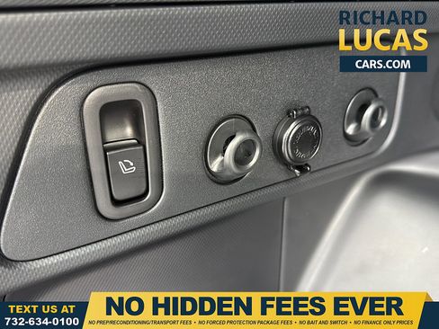 Certified 2025 Subaru Forester Limited w/ Protection Package (1PH) image 21