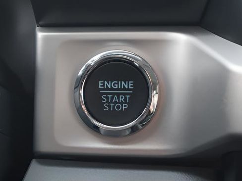 New 2026 Ford F250 XLT w/ XLT Premium Package image 19