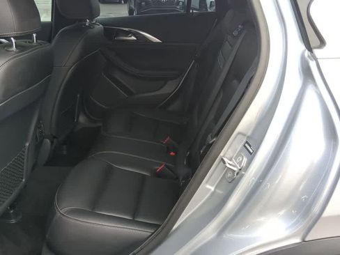 Used 2018 INFINITI QX30 AWD image 18