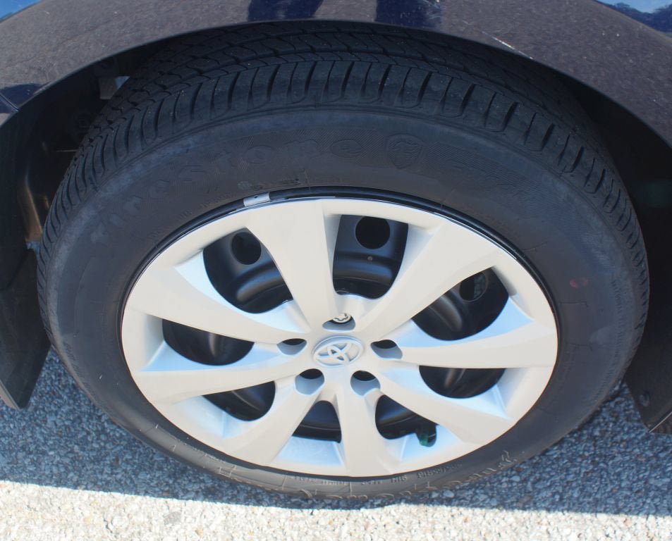 Used 2024 Toyota Corolla LE FWD image 24