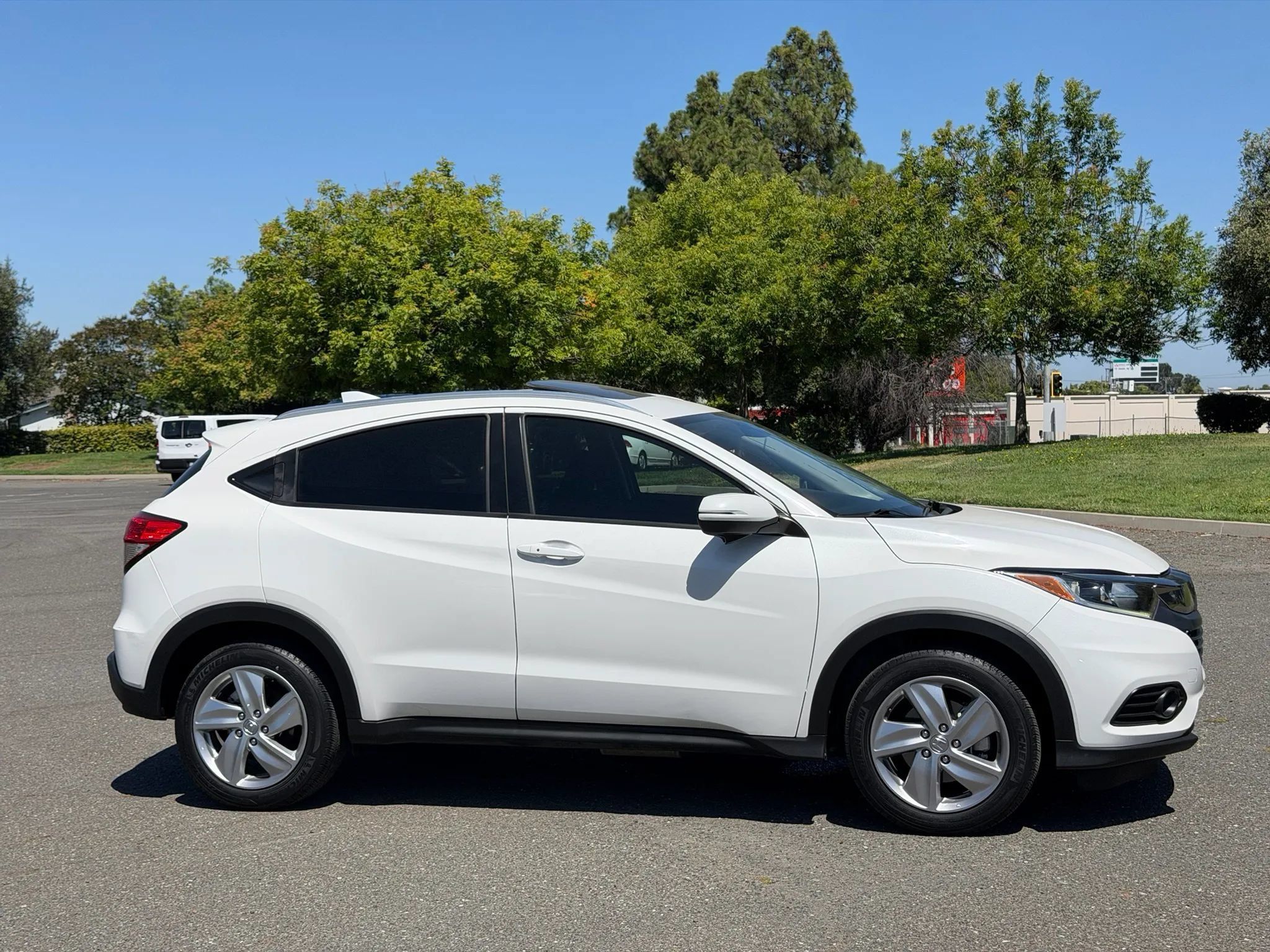 Used 2020 Honda HR-V EX image 6