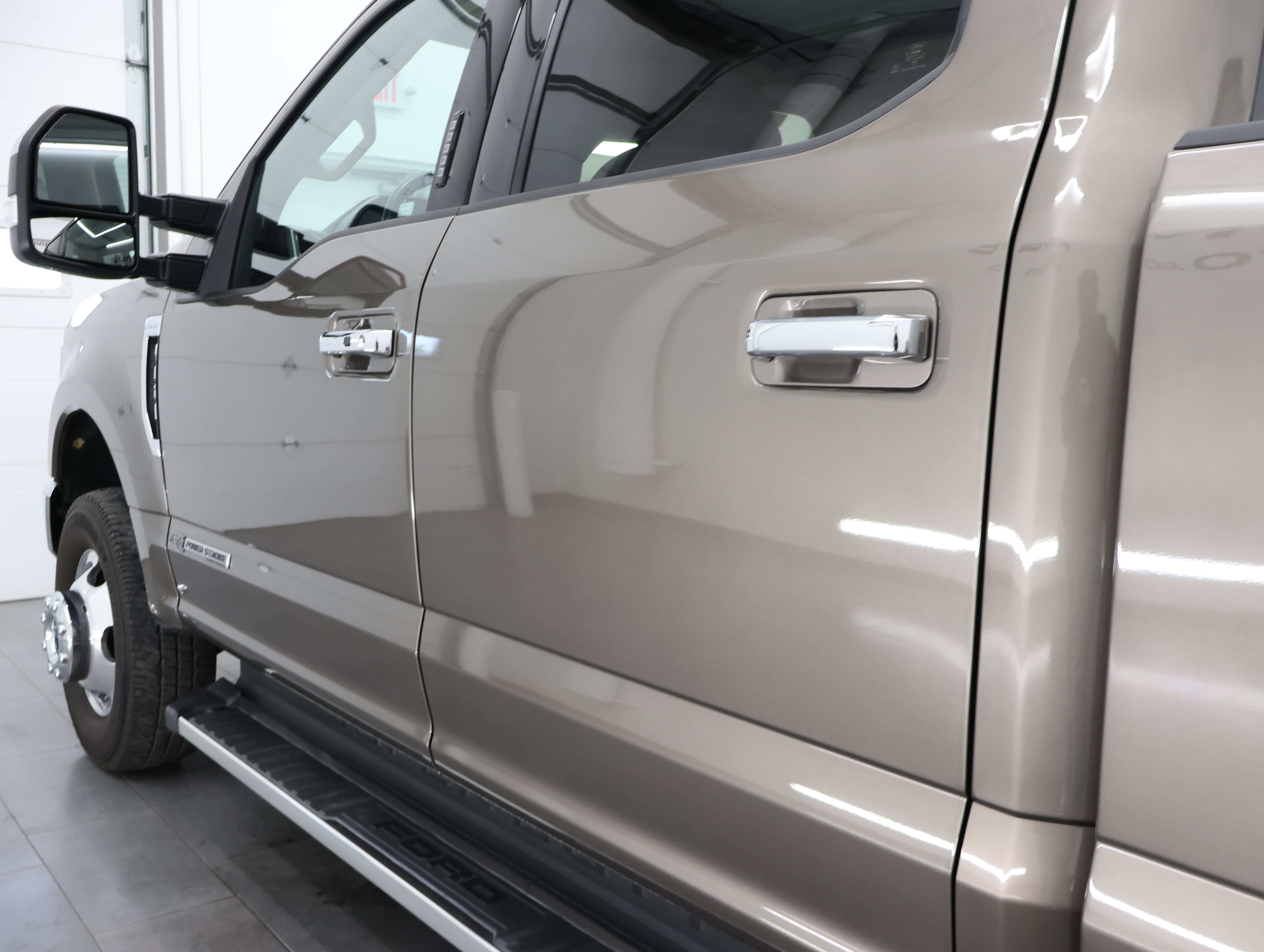 Used 2022 Ford F350 Lariat w/ Lariat Ultimate Package AWD/4WD image 33