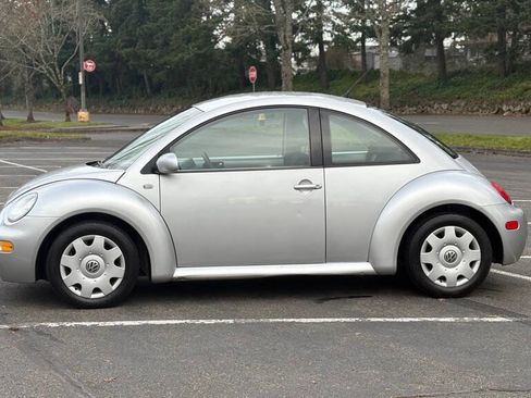 Used 2001 Volkswagen Beetle GLS image 2