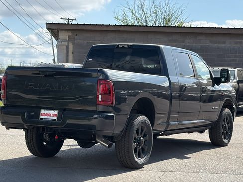 New 2026 RAM 2500 Laramie AWD/4WD image 5