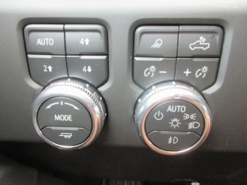 New 2026 GMC Sierra 2500 AT4 w/ AT4 Premium Plus Package image 18