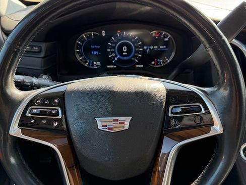 Used 2016 Cadillac Escalade ESV Luxury image 18