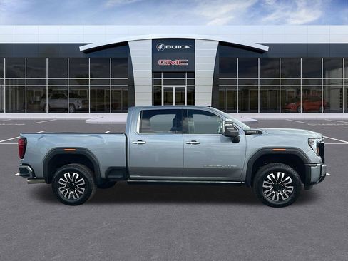 Used 2025 GMC Sierra 2500 Denali Ultimate AWD/4WD image 7