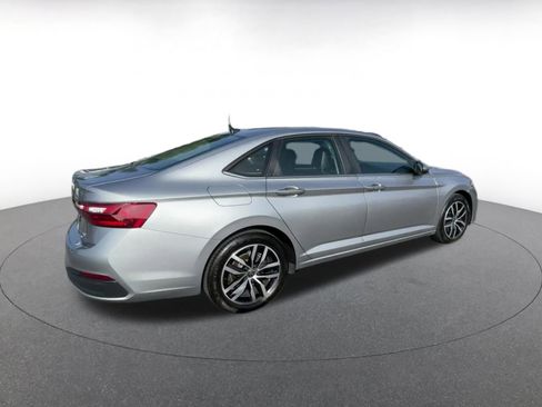 Used 2025 Volkswagen Jetta SE image 15