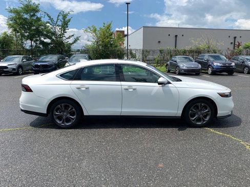 Used 2023 Honda Accord EX image 2