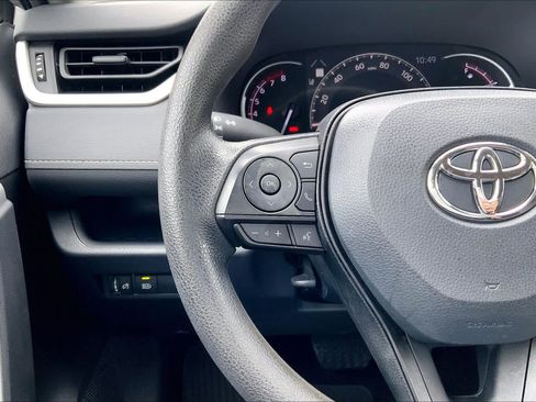 Used 2024 Toyota RAV4 XLE AWD/4WD image 23