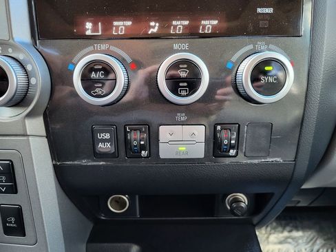 Used 2014 Toyota Sequoia Platinum image 14