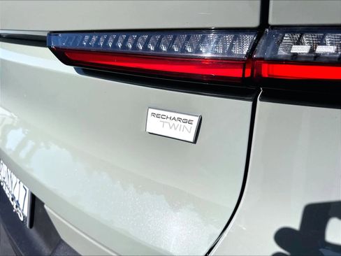 Used 2023 Volvo C40 P8 Recharge Plus AWD/4WD image 11