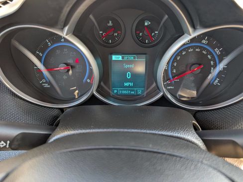 Used 2015 Chevrolet Cruze LT image 18