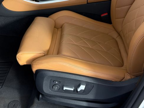 Used 2024 BMW X5 xDrive50e w/ Parking Assistance Package image 13