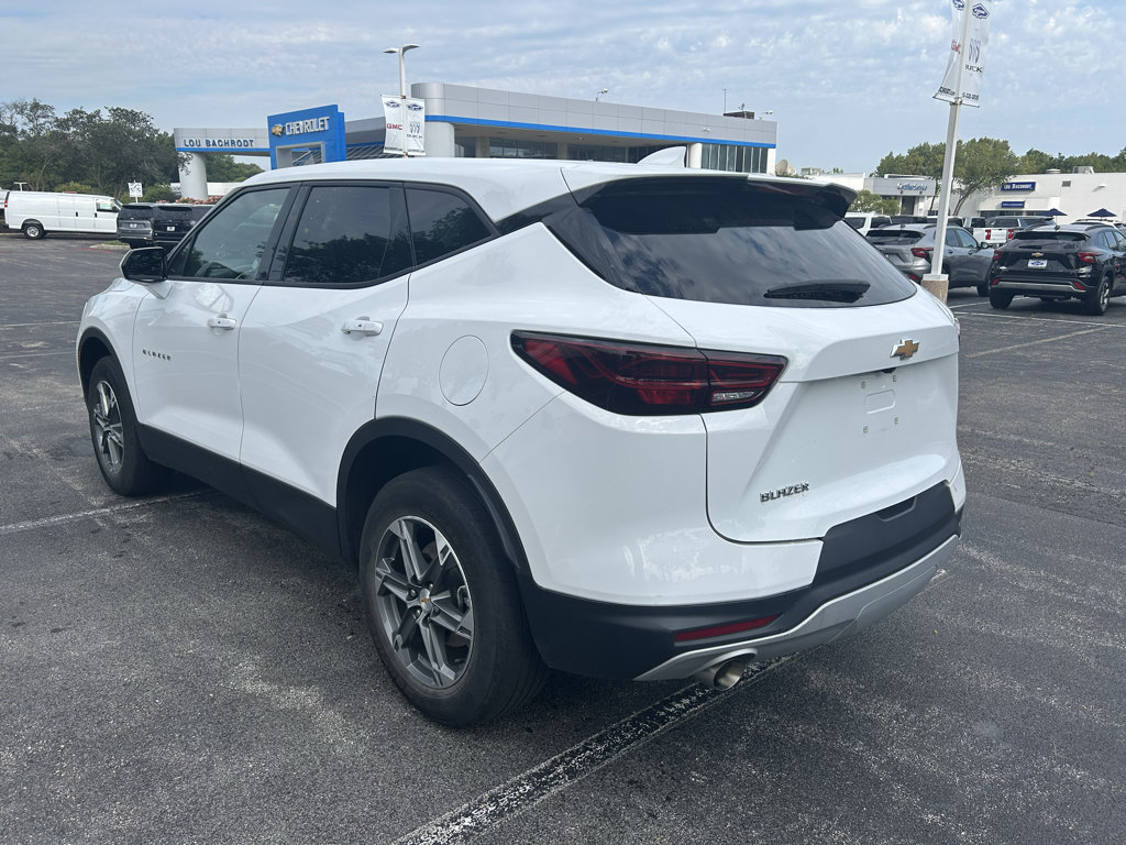 Used 2025 Chevrolet Blazer LT FWD image 7