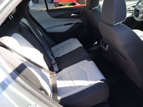 Used 2023 Chevrolet Equinox LT w/ Driver Convenience Package image 34