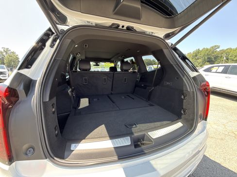 Used 2024 Cadillac XT6 Luxury FWD image 28