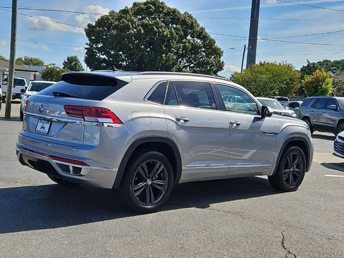 Used 2022 Volkswagen Atlas Cross Sport SEL R-Line AWD/4WD image 7