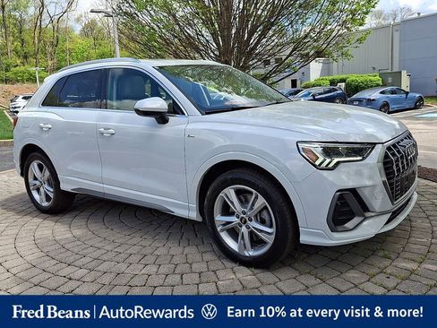 Used 2023 Audi Q3 2.0T Premium Plus w/ Premium Plus Package AWD/4WD image 1