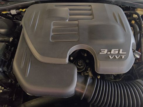Used 2014 Dodge Challenger SXT RWD image 30