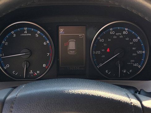 Used 2018 Toyota RAV4 XLE image 11