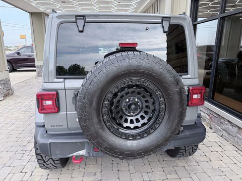 Used 2019 Jeep Wrangler Unlimited Rubicon image 35