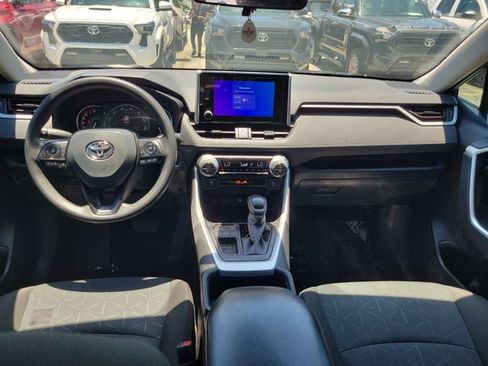 Used 2025 Toyota RAV4 XLE w/ Convenience Package FWD image 9