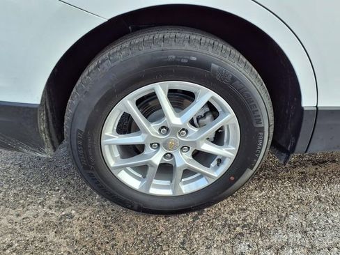 Used 2024 Chevrolet Equinox LS w/ LS Convenience Package FWD image 50