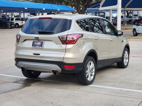 Used 2017 Ford Escape SE image 14