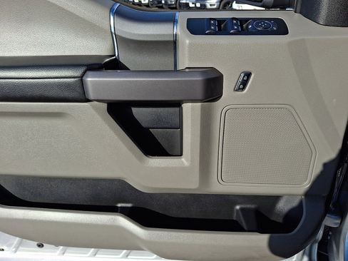 Certified 2019 Ford F150 XLT w/ Equipment Group 302A Luxury image 13